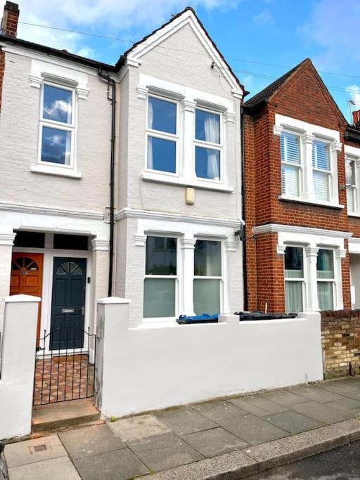 Appartamento Entire Modern With Garden Near Underground Station *